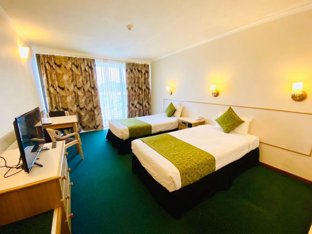 Acacia Court Hotel Cairns Exteriör bild