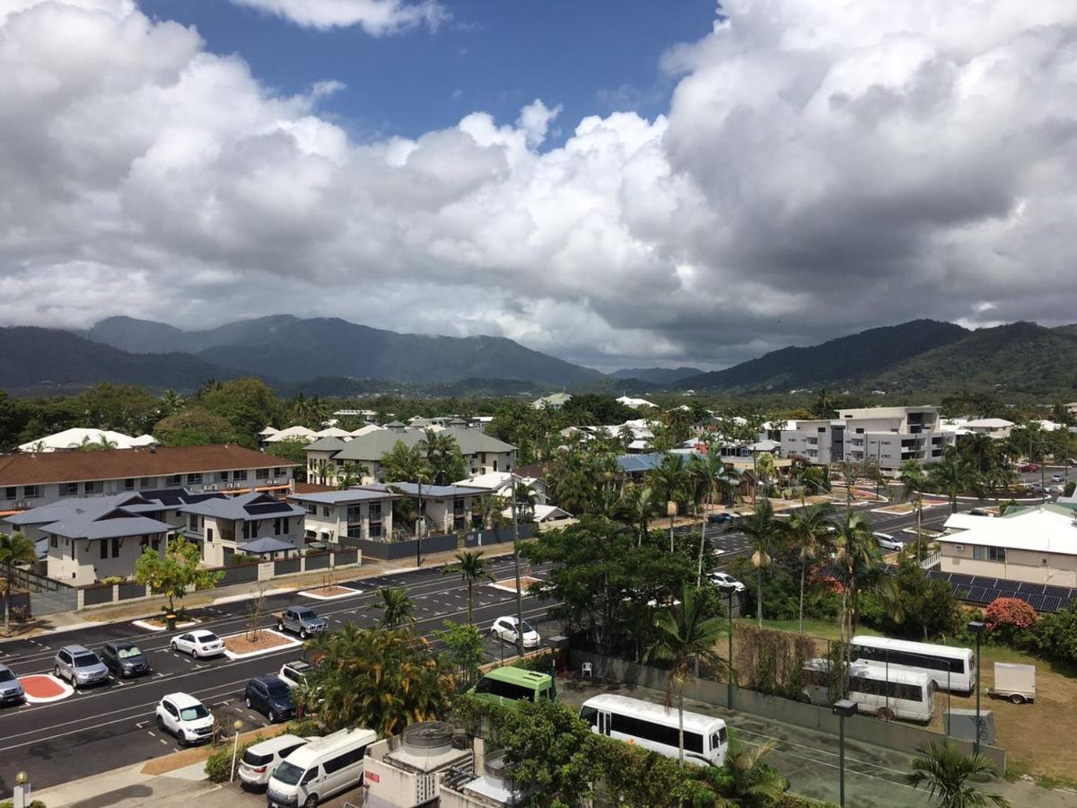 Acacia Court Hotel Cairns Exteriör bild
