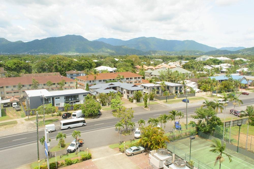 Acacia Court Hotel Cairns Exteriör bild