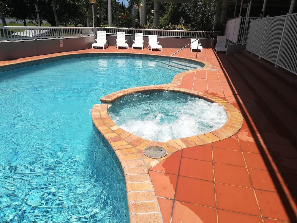 Acacia Court Hotel Cairns Exteriör bild