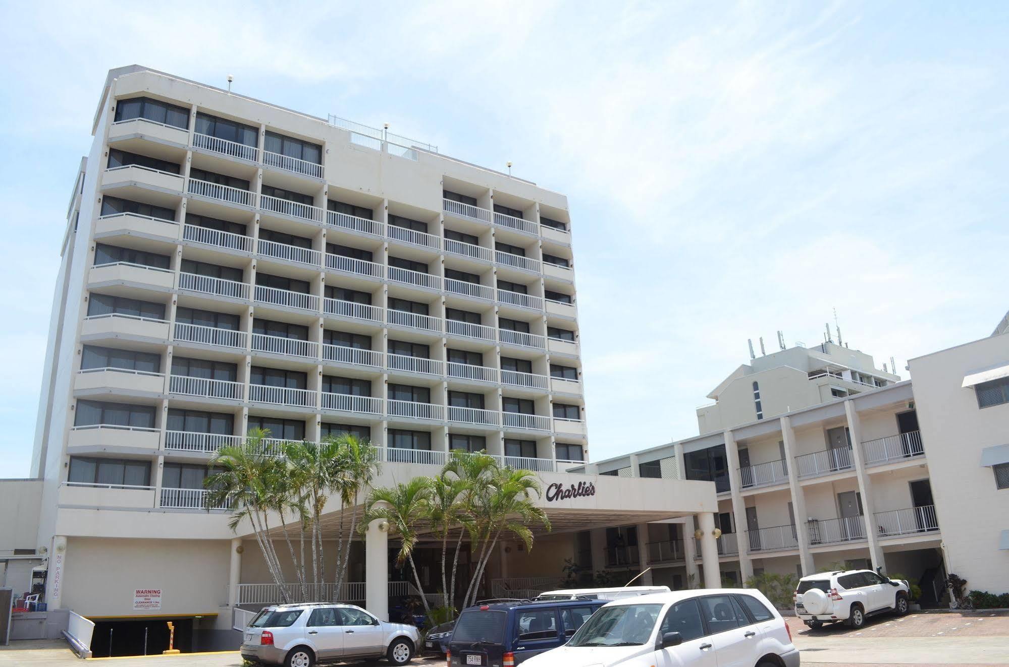 Acacia Court Hotel Cairns Exteriör bild