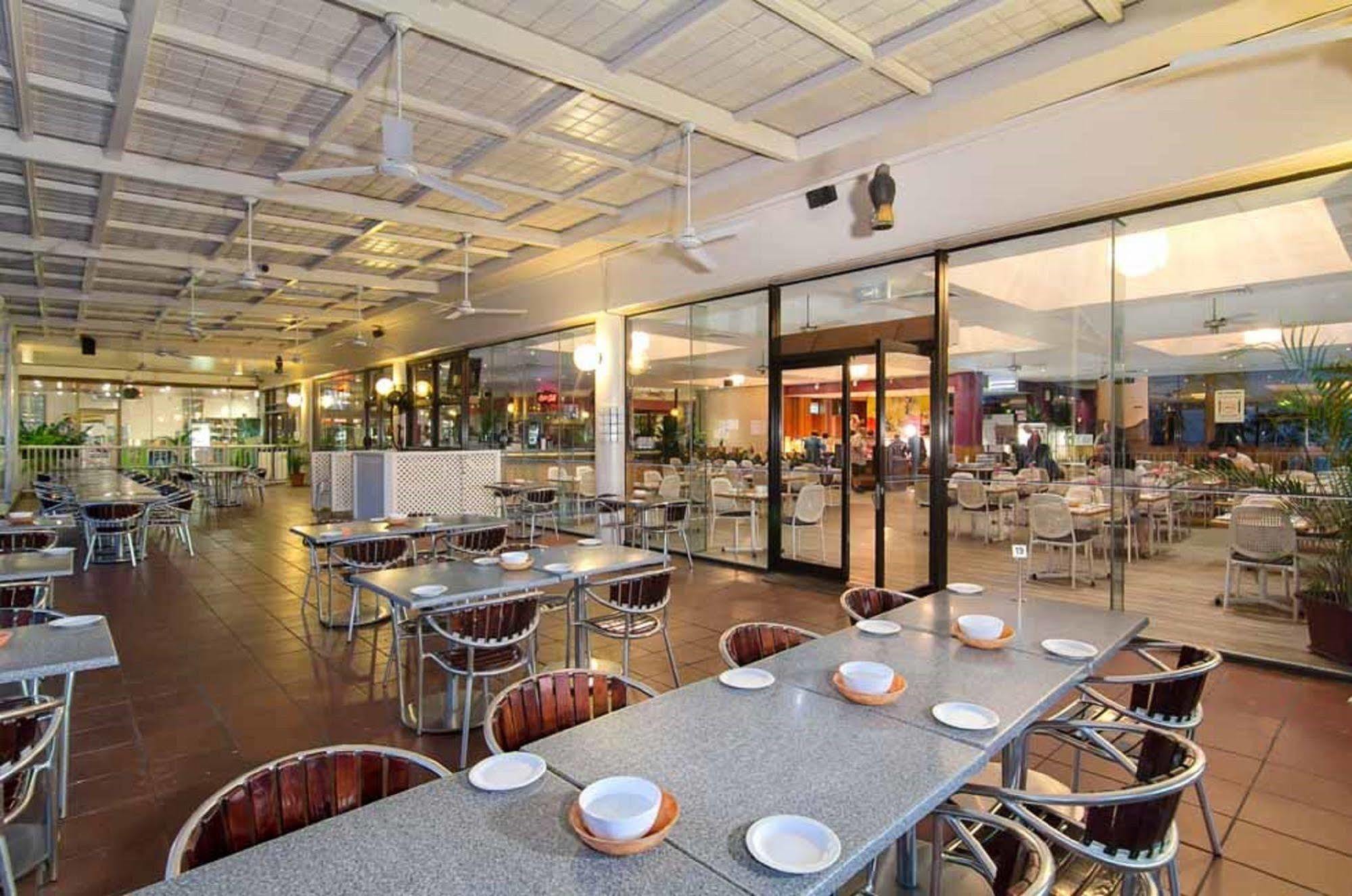 Acacia Court Hotel Cairns Exteriör bild
