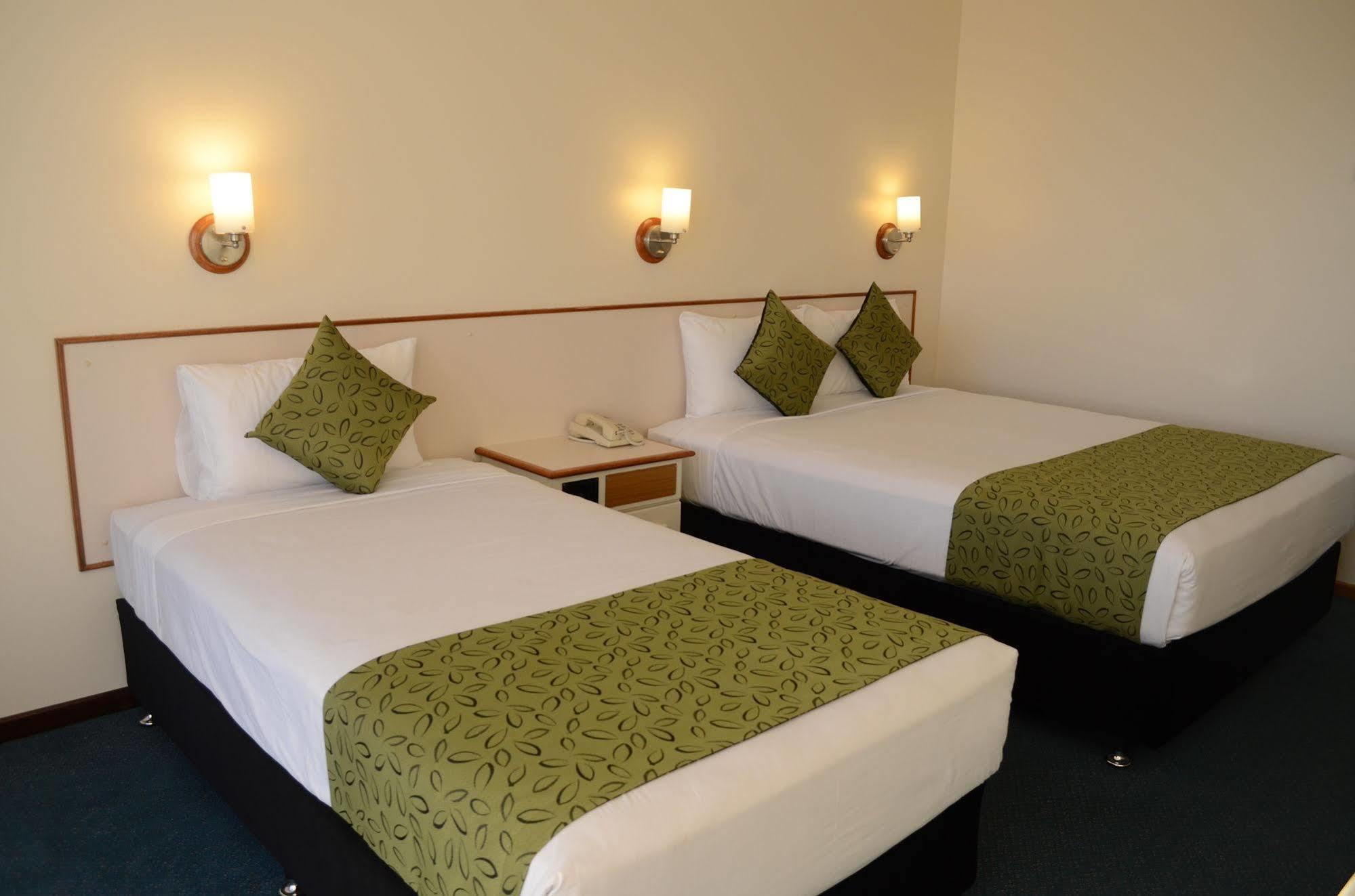 Acacia Court Hotel Cairns Exteriör bild
