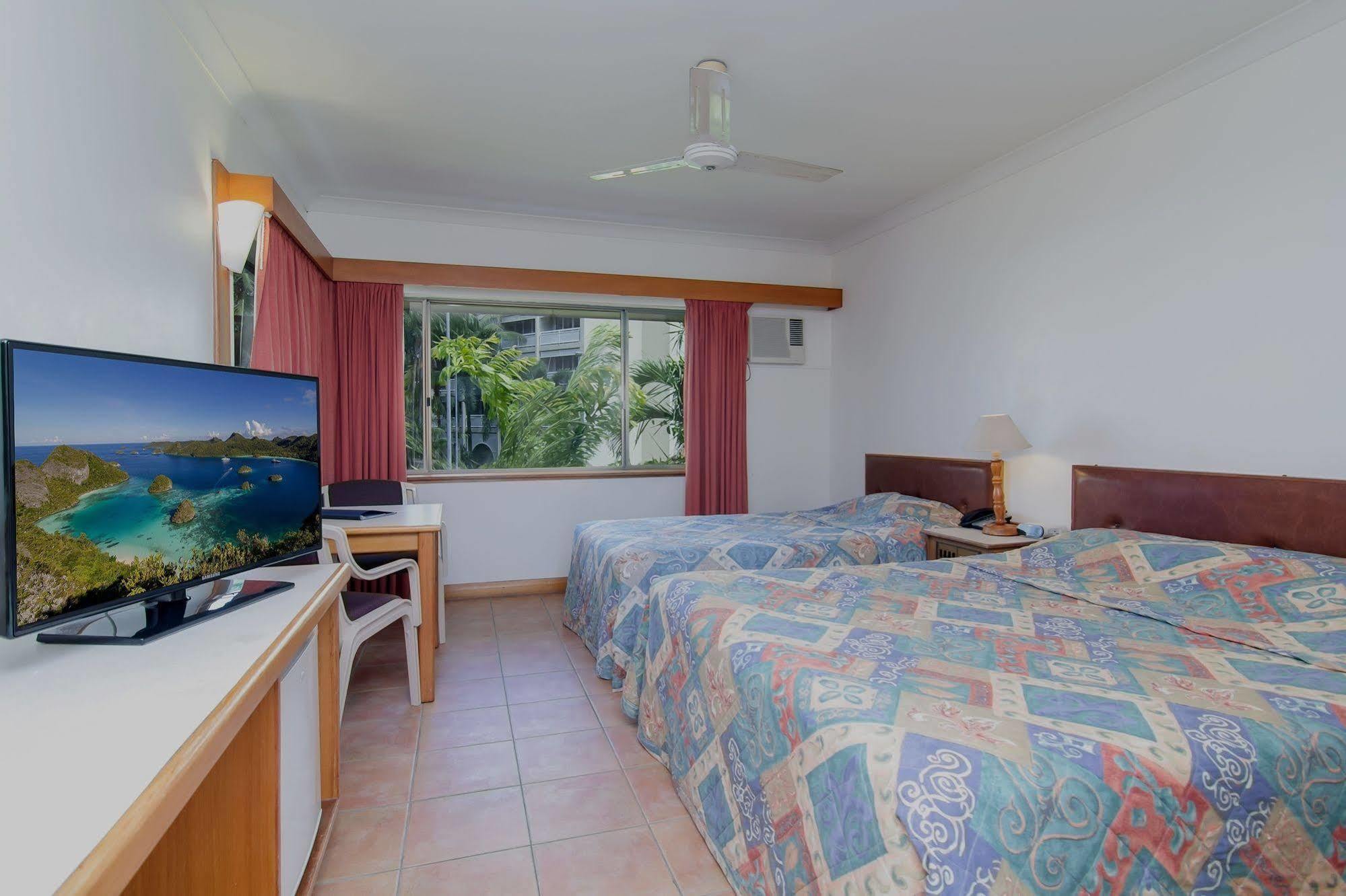 Acacia Court Hotel Cairns Exteriör bild